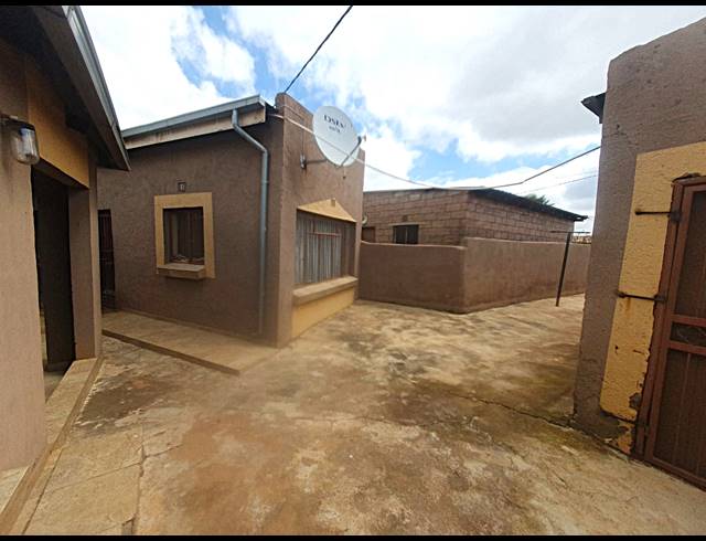 2 BEDROOM HOUSE SOLD IN BRAM FISCHERVILLE